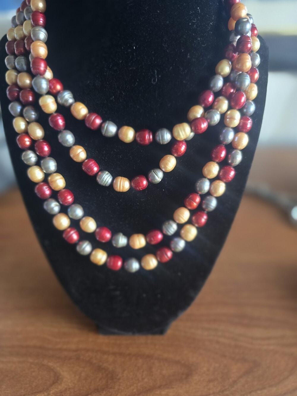 freshwater pearls necklace